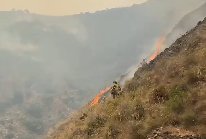 ÚLTIMA HORA: Se incorporan nuevos medios aéreos para combatir el incendio de Lubrín
