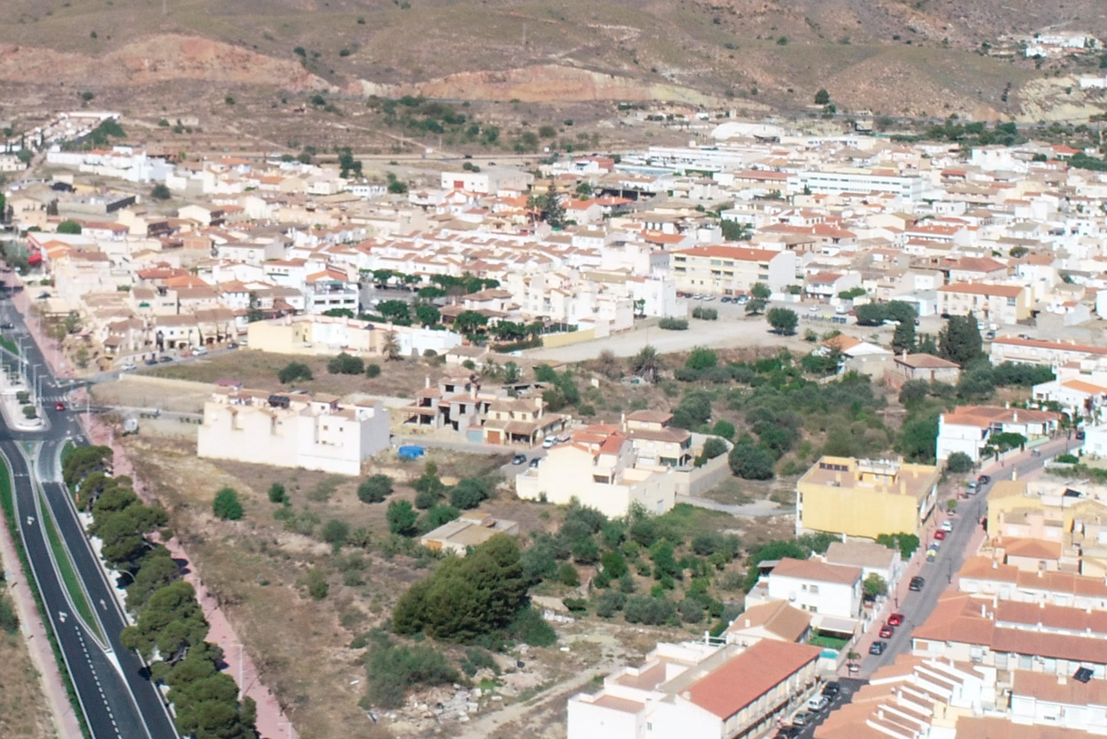 Dos acusados de intentar matar a cuchilladas a un hombre en Los Gallardos se sientan hoy en el banquillo