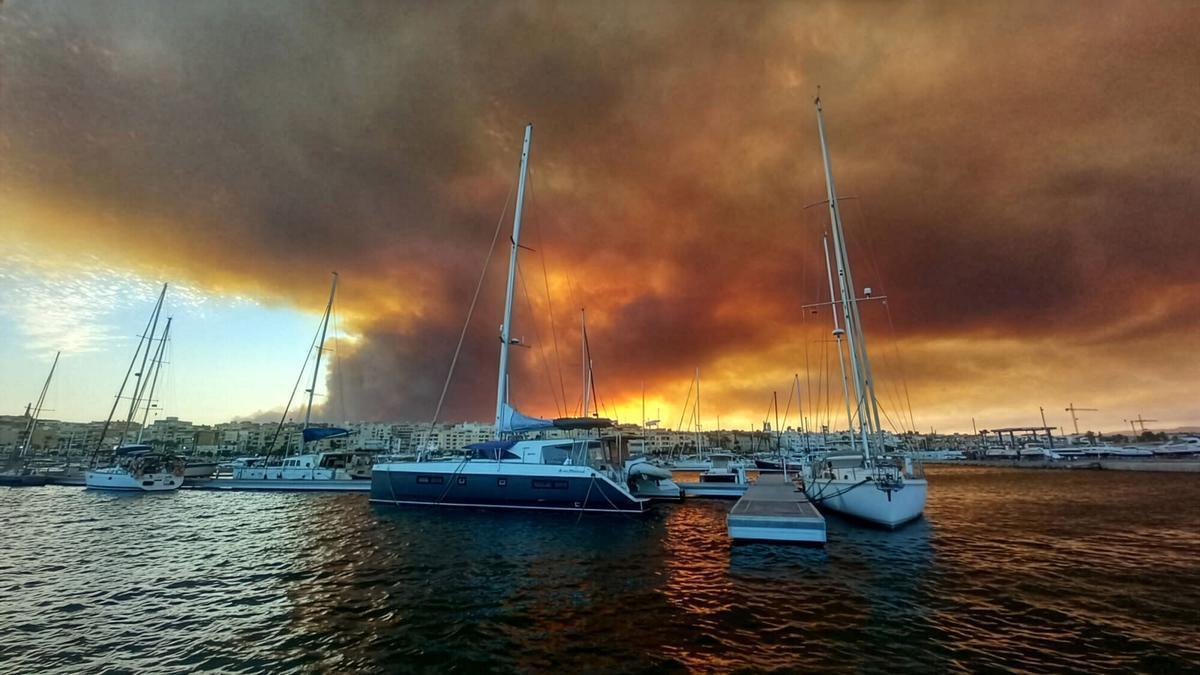 «Fuimos los primeros en ayudar»: el alcalde de Garrucha cuenta en vídeo la acogida a los desalojados por el incendio